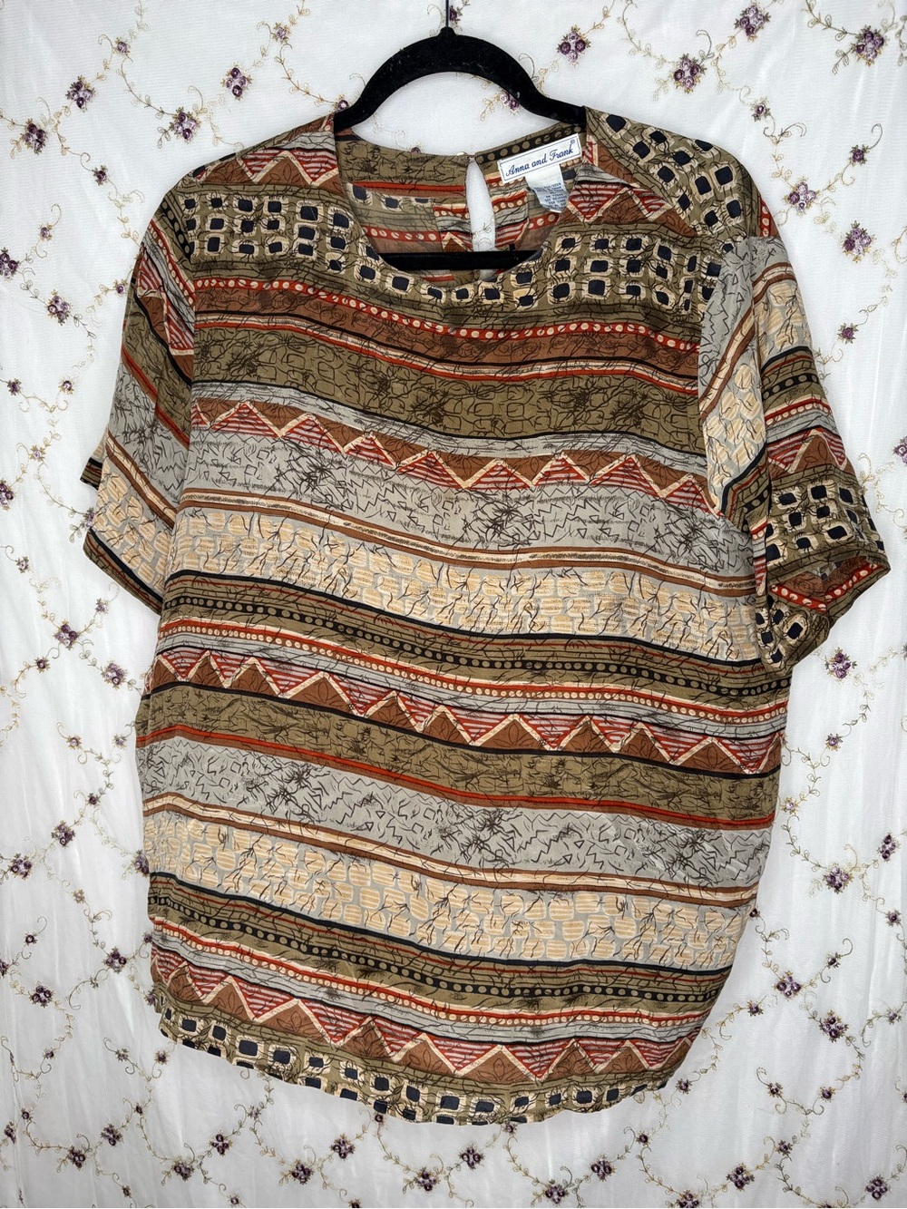 Anna And Frank Short Sleeve Aztec Print Blouse in Beige, Olive & Rust